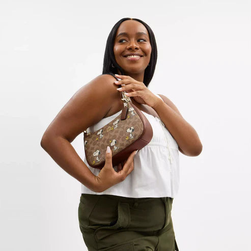 Peanuts Teri Snoopy Shoulder Bag