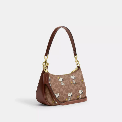 Peanuts Teri Shoulder Bag With Snoopy