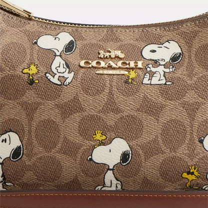 Peanuts Teri Shoulder Bag With Snoopy