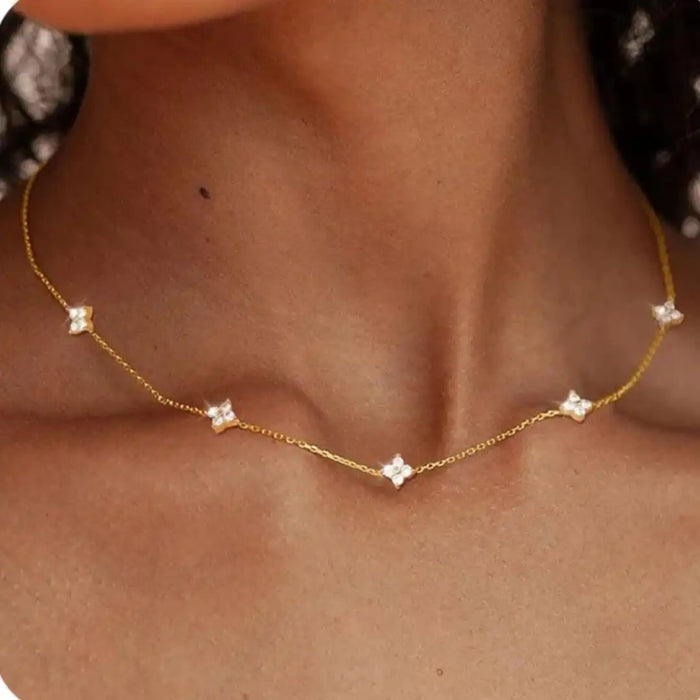 Zircon-Embellished Flower Necklace